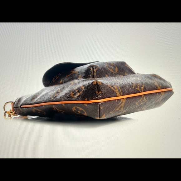 ….SOLD….Louis Vuitton Monogram Partition Clutch - Picture 3 of 5